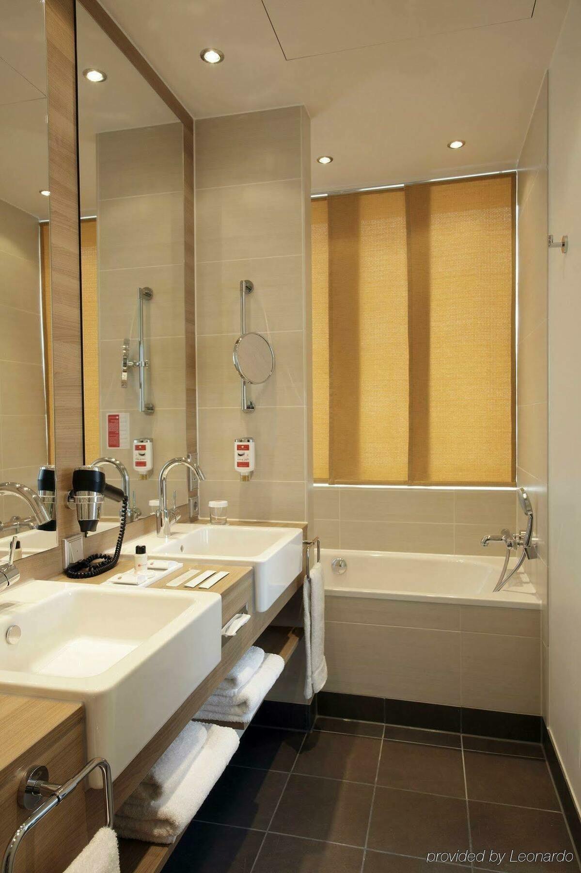 H4 Alexanderplatz 4* Berlin