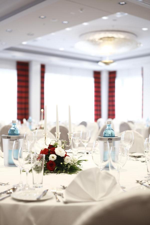 Hotel H4 Alexanderplatz 4*